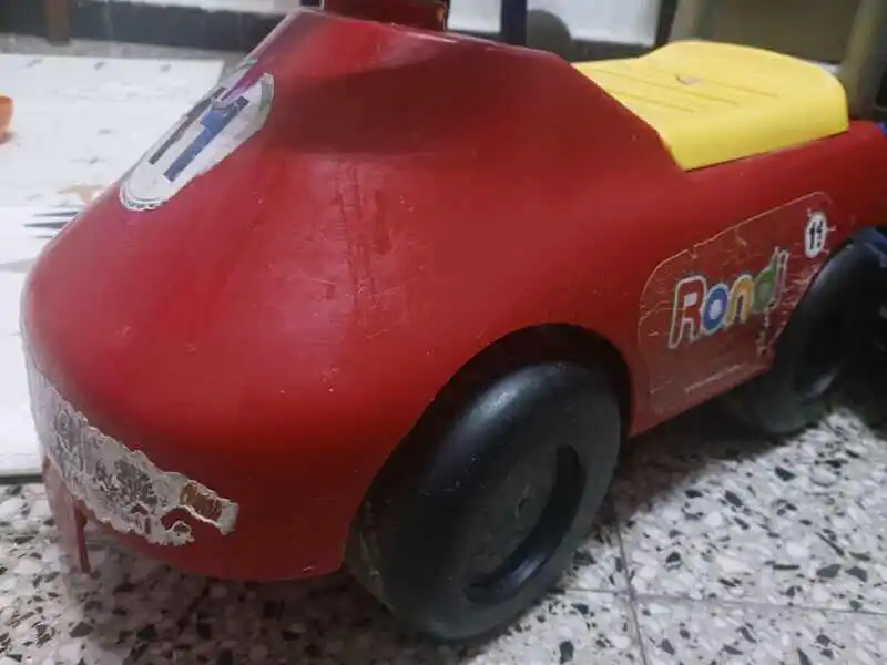 Marcas de uso en el plástico del andador Pata Pata Rondi
